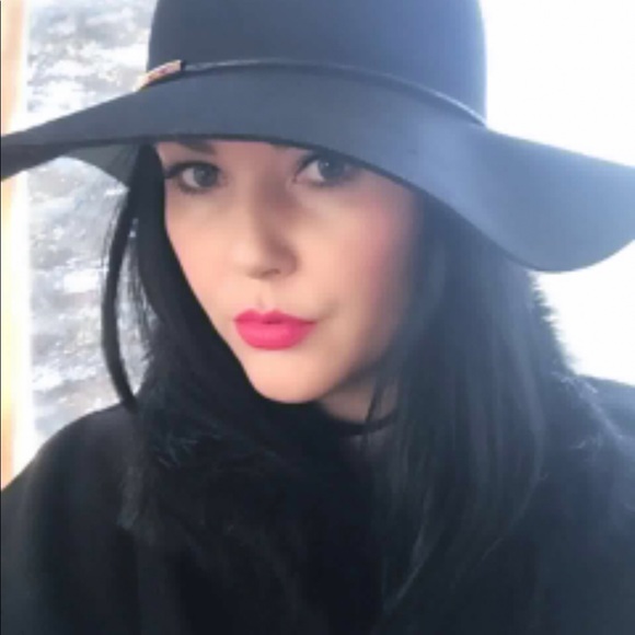 Meet your Posher, Mary - Picture 1 of 1